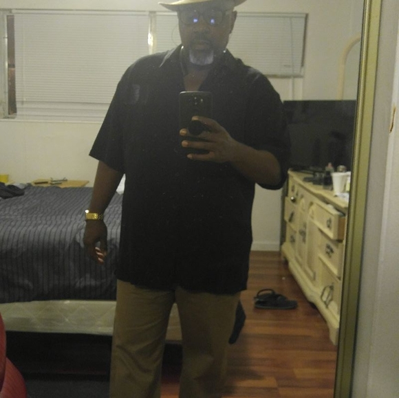 Meet your Posher, Jeffrey - Picture 1 of 1